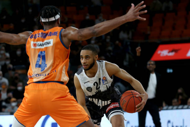 但他在巴萨 但他在巴萨