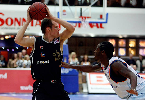 面的表现更 面的表现更