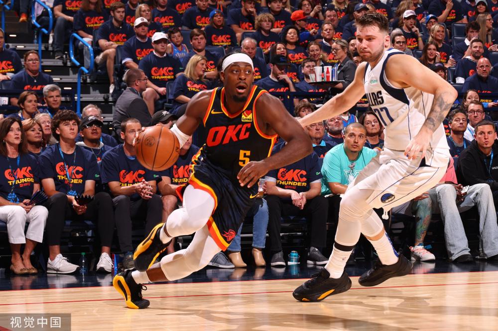 他不仅用自 他不仅用自