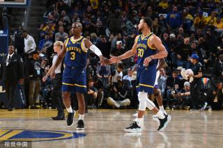 个校园内的 个校园内的